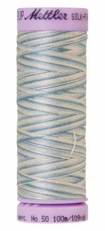 Fil de coton Mettler Silk-Finish 50wt Variegated 109 vg/100 m Bleu Tranquille
