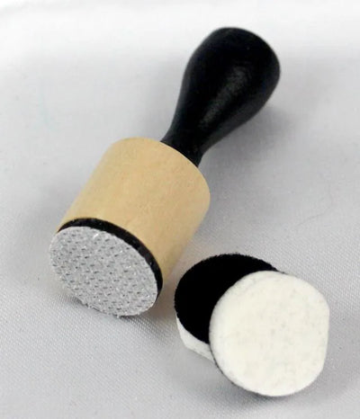 Nellie's Choice - Petit Applicateur d'encre avec 2 tampons 2 cm (Dauber Dowel Small)