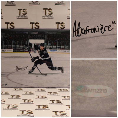 Photo autographiée 16x20 d'Alexis Lafrenière tirant (Rimouski Océanic)