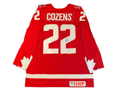 Maillot Nike rouge Dylan Cozens autographié Équipe Canada Heritage
