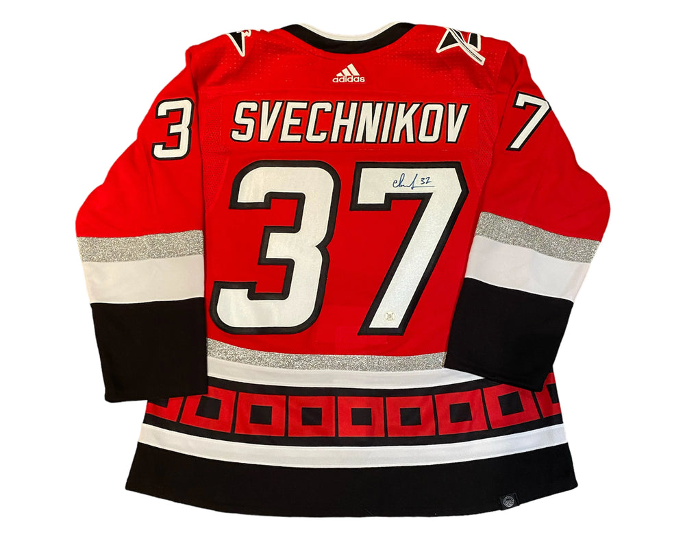 Andrei Svechnikov : Chandail Adidas des Hurricanes de la Caroline, édition du 25e anniversaire, autographié