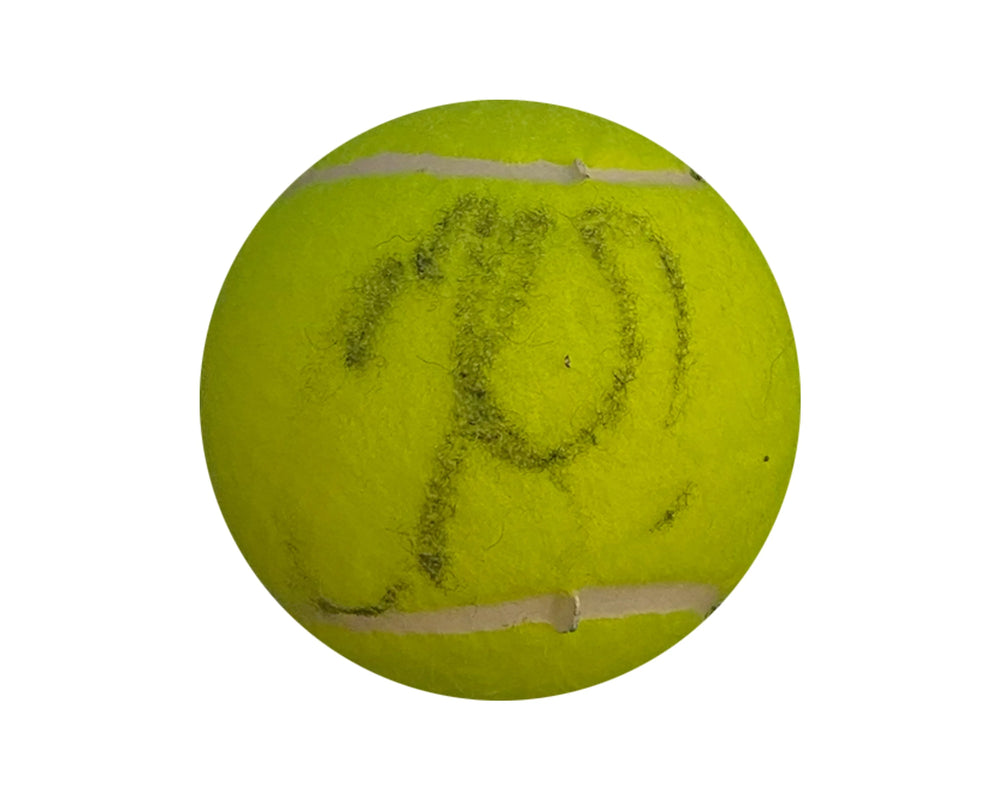 Balle de tennis signée par Alexander Zverev