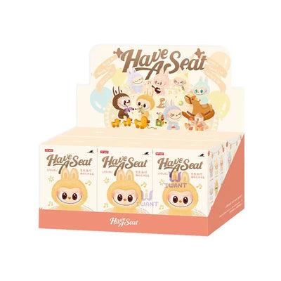 Labubu THE MONSTERS - Boîte surprise « Have a Seat » en vinyle et peluche