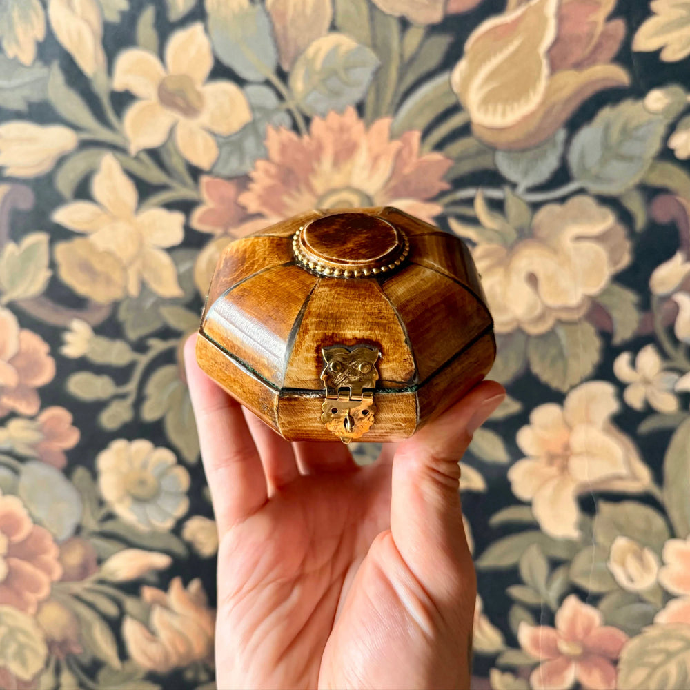 Boîte à bijoux en os et velours
