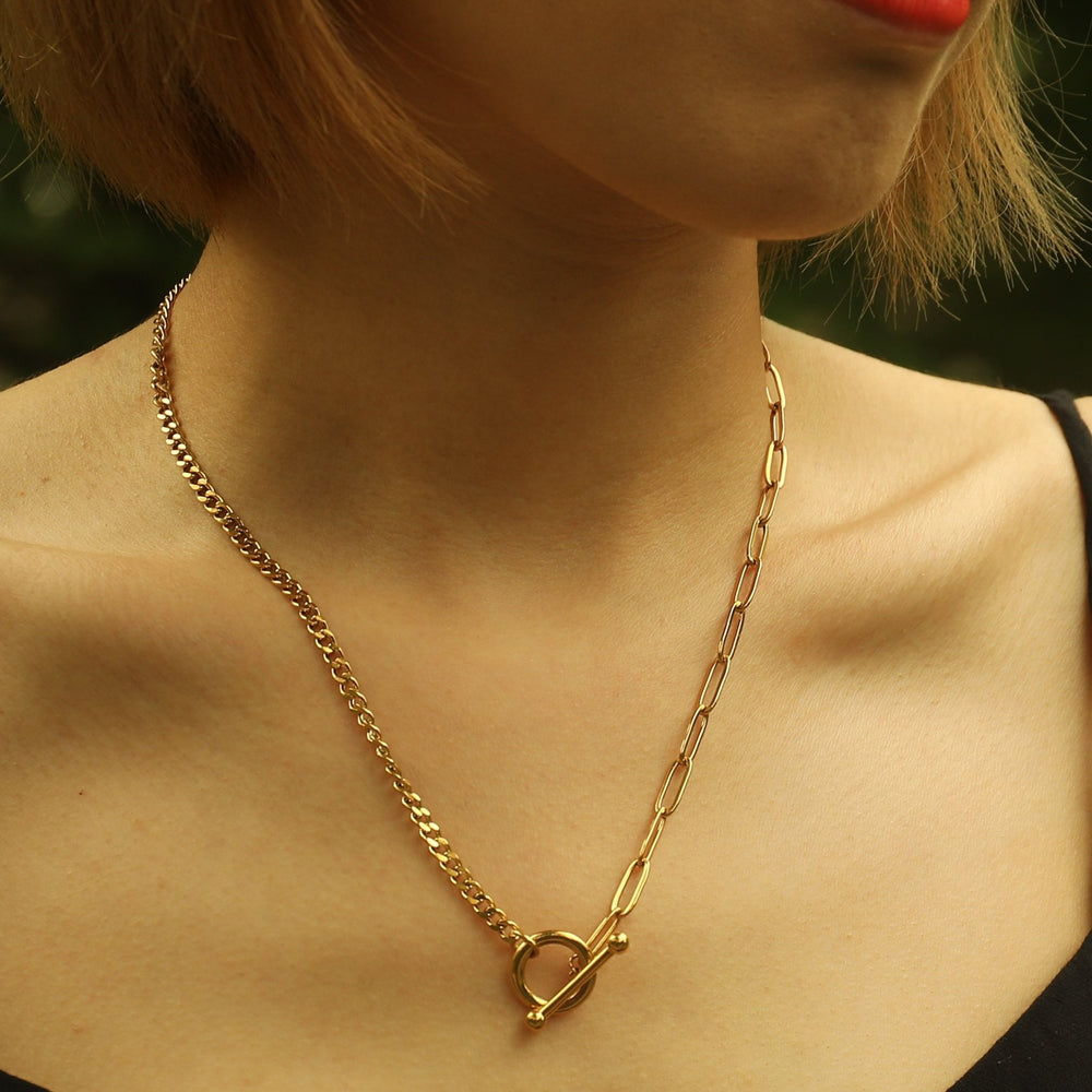 CHARLOTTE Gold:  Mix Chain T-Bar Gold Necklace