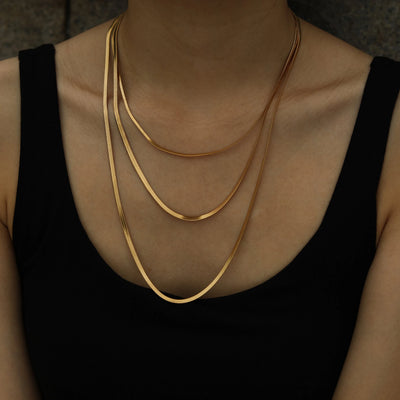 NALA : Collier Superposé à Texture Peau de Serpent Doré