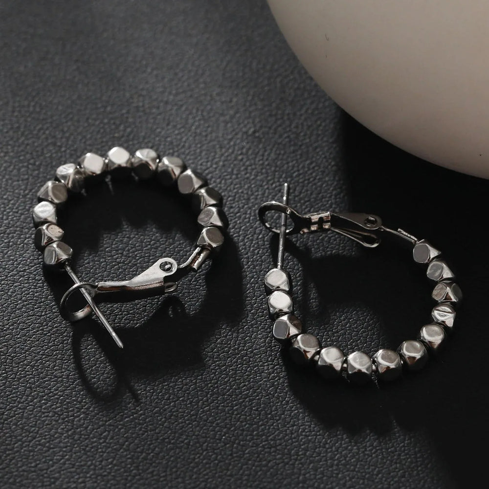 Boucles d'oreilles créoles ANDALI à perles carrées en argent