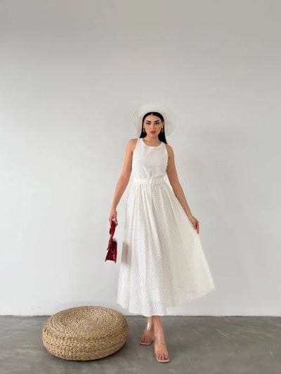 Robe longue à la taille avec ceinture