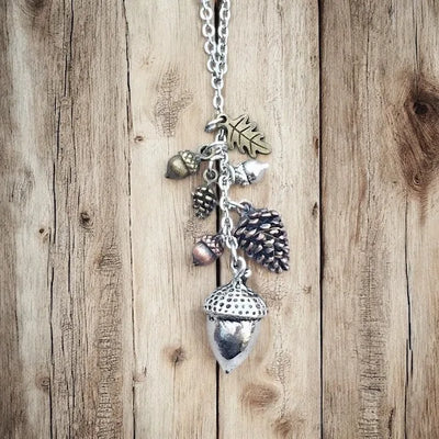 Collier Gland et Pomme de Pin – Cadeau Pendentif Forêt d'Automne