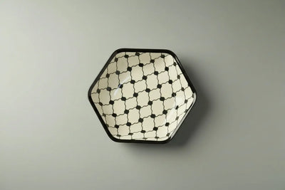 Assiette hexagonale à apéritifs, faite à la main en céramique