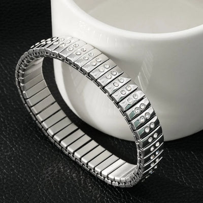 DE SAO : Bracelet style montre rétro serti d'une double rangée de zircons (CZ).