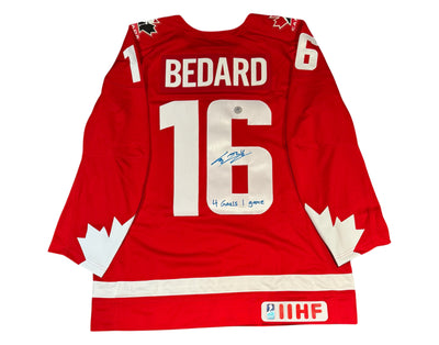 Chandail rouge Nike Connor Bedard autographié Équipe Canada Heritage, dédicacé « 4 Goals 1 Game »