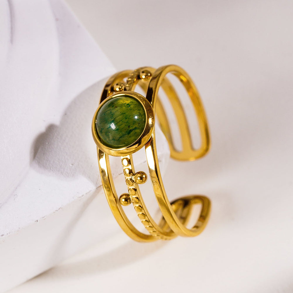 Bague CHESILDA à 3 rangs avec ornements de perles rondes et pièce centrale en pierre naturelle
