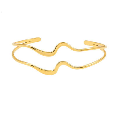 Style CHITRA : Bracelet chic industriel avec bandes parallèles de forme abstraite en or