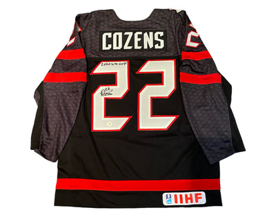 Maillot Nike noir alternatif de l'équipe du Canada autographié par Dylan Cozens, avec l'inscription "2020 WJC Gold".
