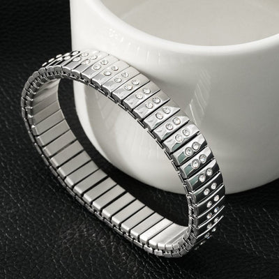 DE SAO : Bracelet style montre rétro serti d'une double rangée de zircons (CZ).