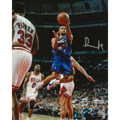 Photo 8x10 dédicacée par Damon Stoudamire des Toronto Raptors - Lay-Up Dino violet