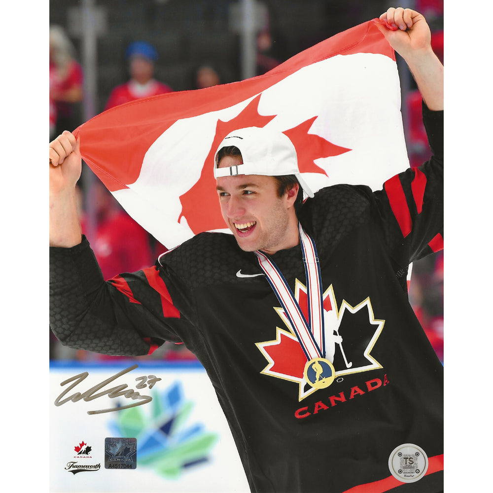 Photo 8x10 de Will Cuylle autographiée - Célébration de la médaille d'or du Canada aux Championnats du Monde Junior 2022