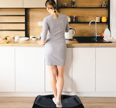 Giantex Anti Fatigue Mat, Standing Mat for Stand up Desk w/ Foot Massage Points Diverse Terrain & Beveled Edges