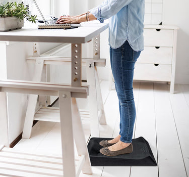 Giantex Anti Fatigue Mat, Standing Mat for Stand up Desk w/ Foot Massage Points Diverse Terrain & Beveled Edges