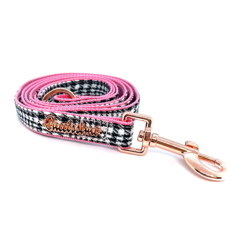 Princess leash with hands-free extension