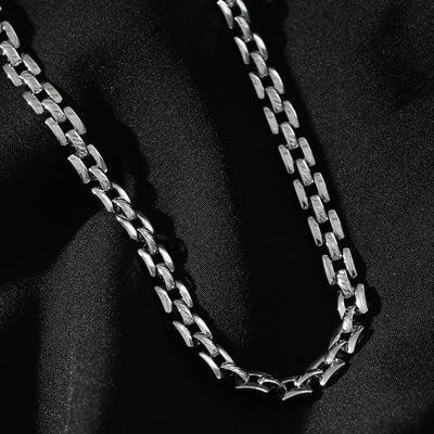 Style KOVVUR : Collier Jumeau Rétro en Or Blanc (Ton Argenté)