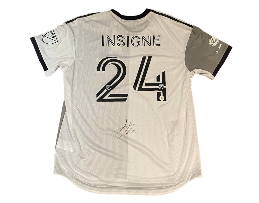 Maillot authentique Adidas Communauté Toronto FC 2022 autographié par Lorenzo Insigne