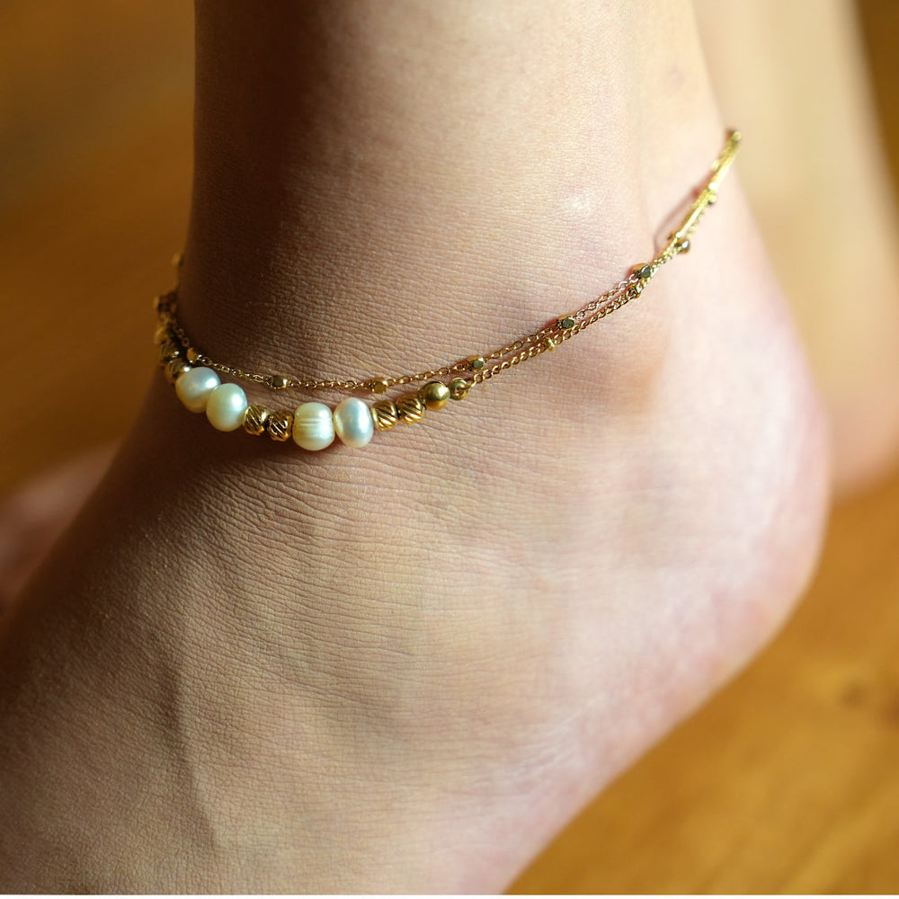 Modèle MARENTA LG : Bracelet de cheville Harmonie Dorée avec Perles d'Or et Perles d'Eau Douce