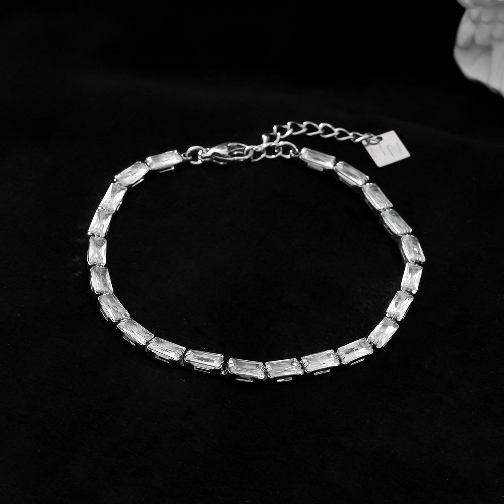 MELLISH : Bracelet tennis rectangulaire style rétro en zircone (CZ) argenté