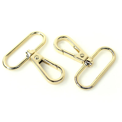 Sallie Tomato - Two Swivel Hook Oval 1.5"