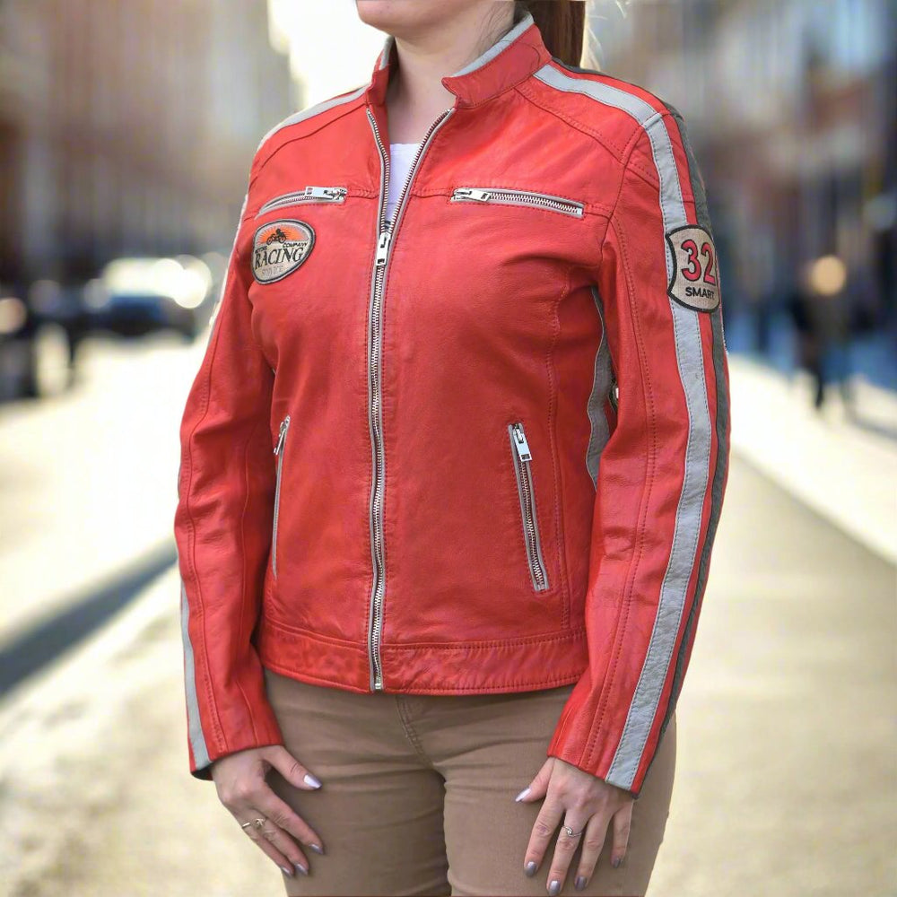 Blouson en cuir avec patchs pour femme