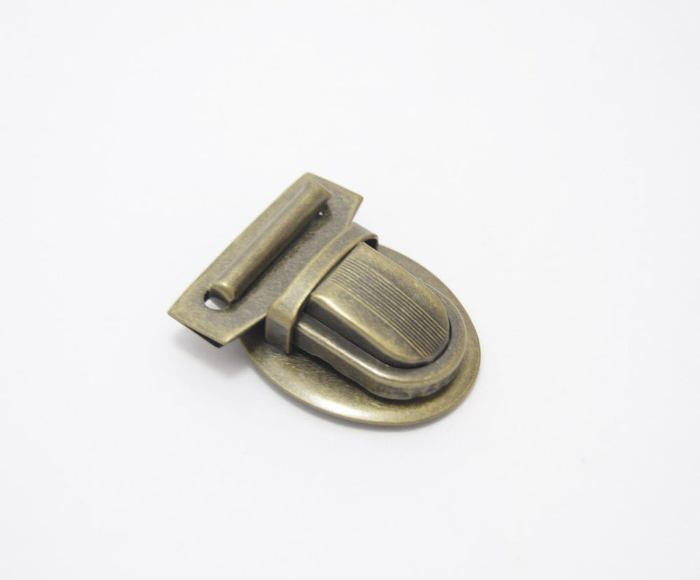 Emmaline Tongue Lock - Antique Brass — Cottage Quilting Ltd.