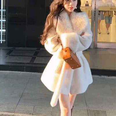 Manteau long en cachemire pour femme avec col en fausse fourrure et ceinture – Élégant manteau d'hiver