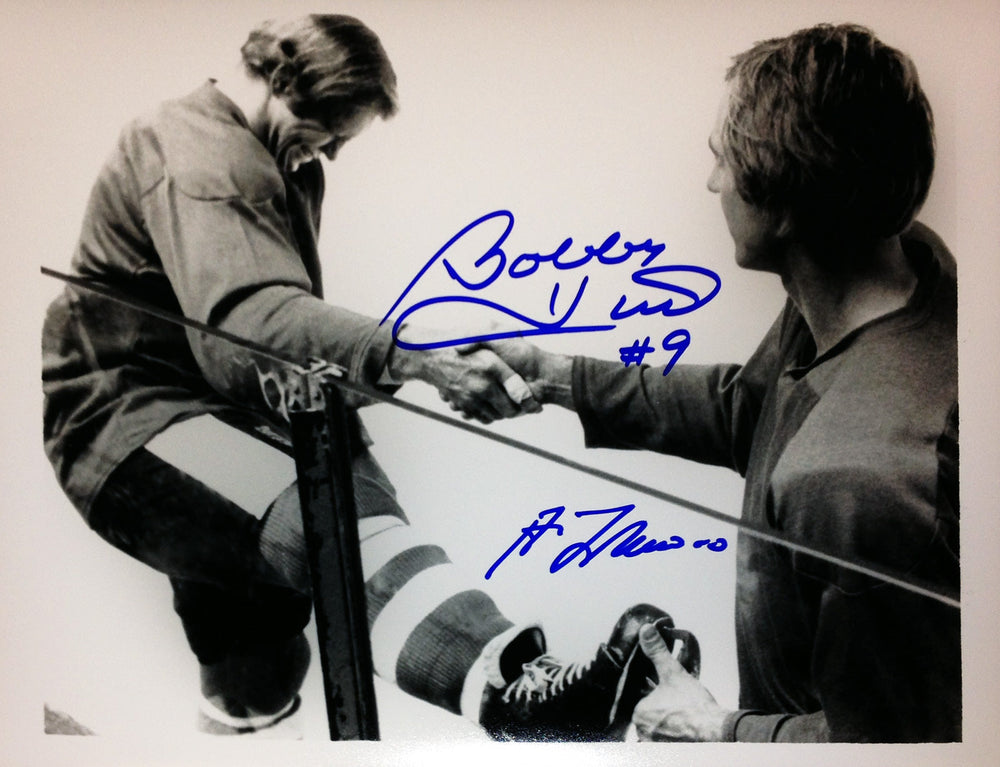 PHOTOGRAPH 8" X 10" DOUBLEMENT AUTOGRAPHIÉE ET SIGNÉE PAR BOBBY HULL ET GUY LAFLEUR – CHICAGO BLACKHAWKS CONTRE CANADIENS DE MONTRÉAL – ARTICLE DE COLLECTION LNH (8" X 10")