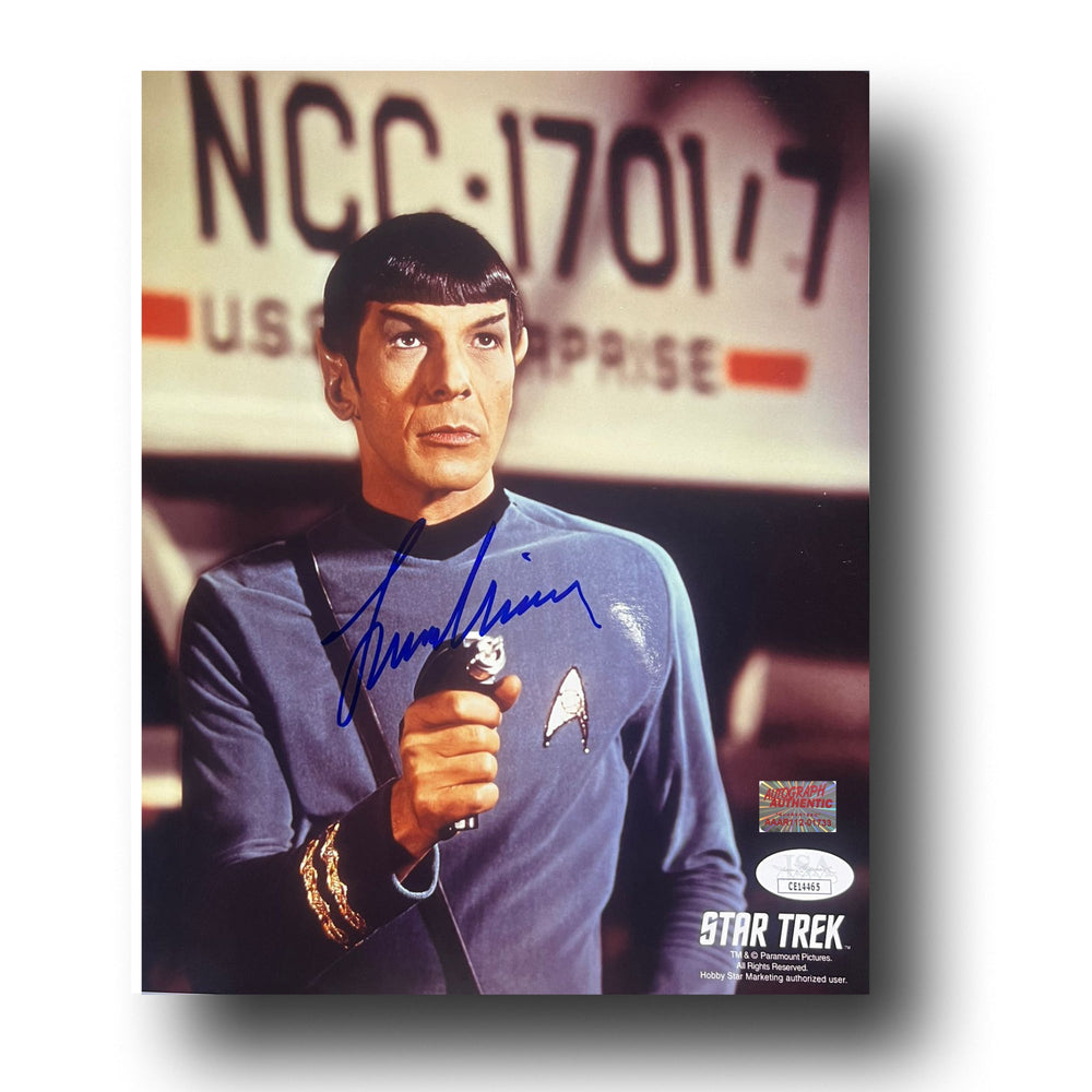 PHOTO SIGNÉE DE LEONARD NIMOY - SPOCK AVEC PHASEUR 8X10 PHOTO AUTOGRAPHIÉE OBJET DE COLLECTION 8X10