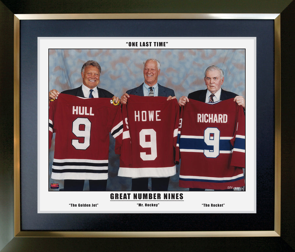 TROIS GRANDES LÉGENDES DU HOCKEY, EXPOSITION ENCADRÉE – MAURICE RICHARD, GORDIE HOWE, BOBBY HULL – ŒUVRE D'ART MURALE HOMMAGE HISTORIQUE DE LA LNH (24" X 20")