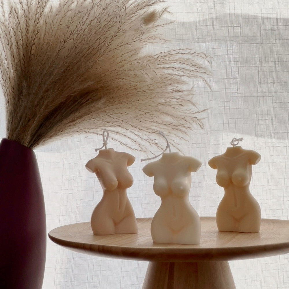 Bougie en Cire de Soja Forme Féminine : Bougie Pilier Corps de Déesse