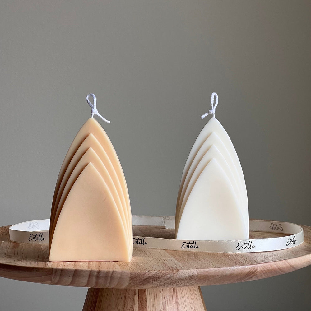Bougie Gratte-ciel : Pilier Géométrique, Décoration Minimaliste, Végane