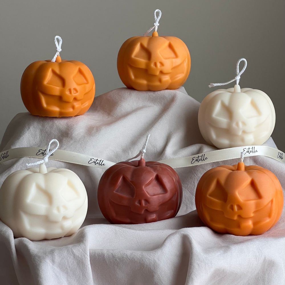 Bougie citrouille d'Halloween coulée à la main | Bougie décorative en cire de soja