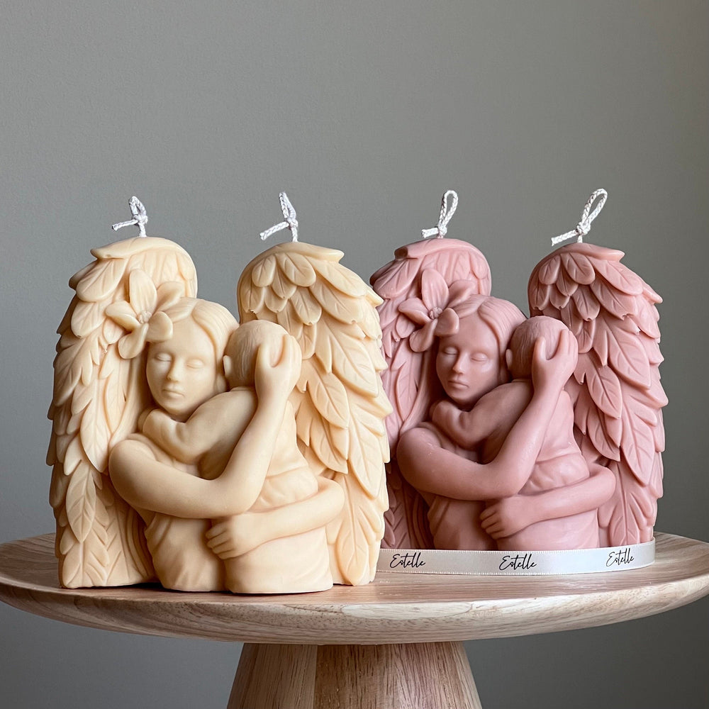 Bougie Mère Ange en cire de soja : Cadeau sculptural coulé à la main
