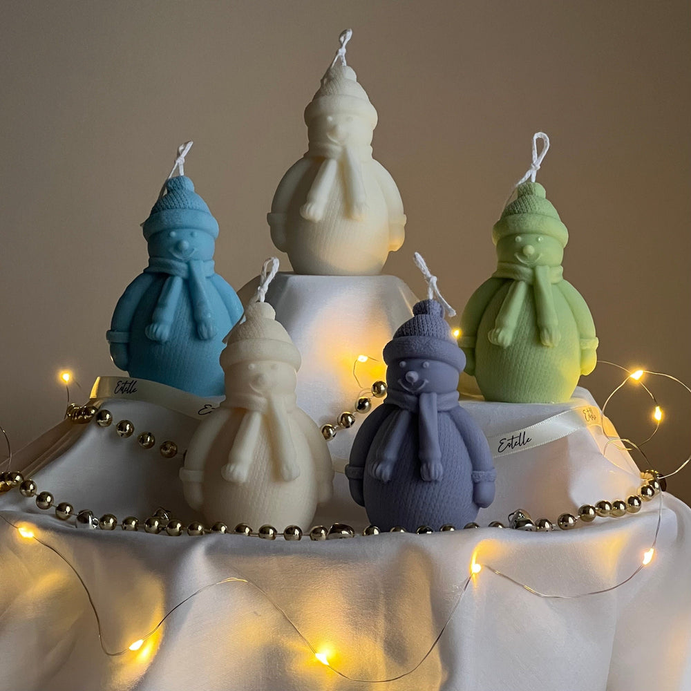 Bougie en cire de soja bonhomme de neige fait main : Décoration de Noël