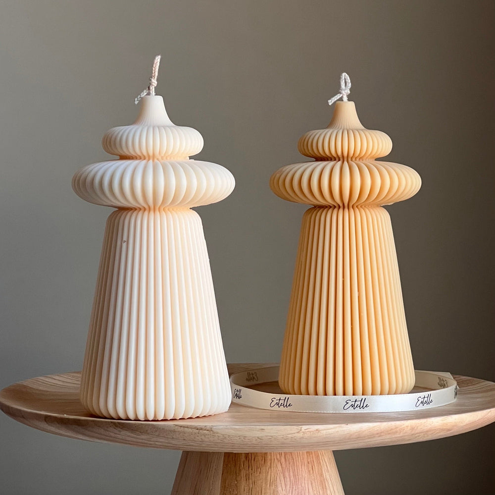 Grande bougie pilier côtelée en cire de soja | Décoration sculpturale pour la maison