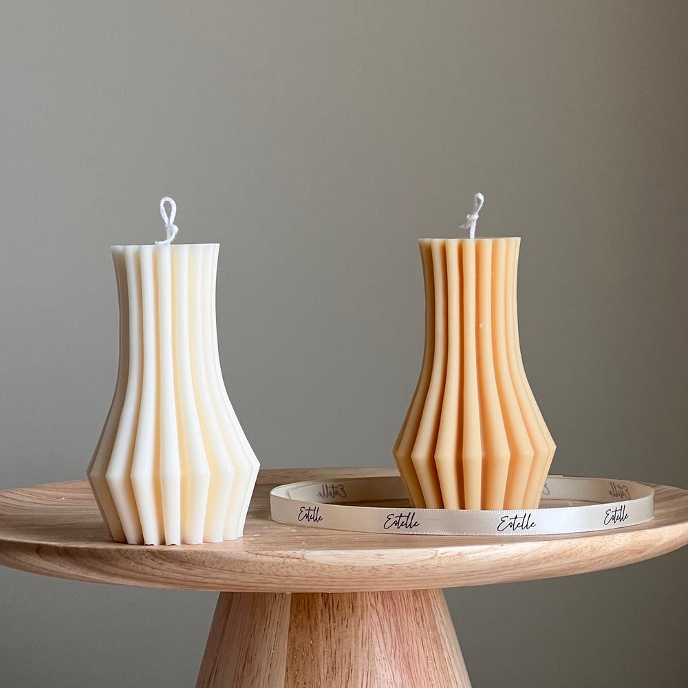 Bougie pilier en soja nervurée : Décoration sculpturale pour la maison