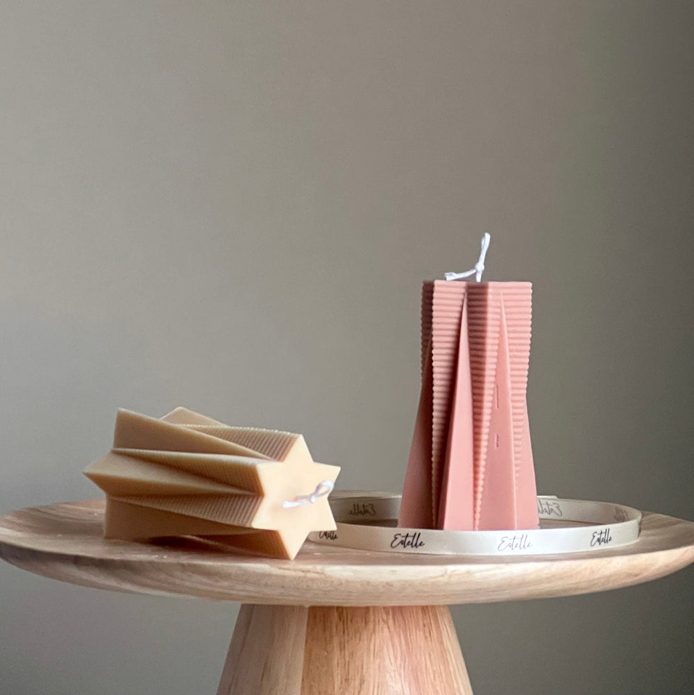 Bougie Pilier Étoile Cannelée en Soja : Décoration Intérieure Minimaliste