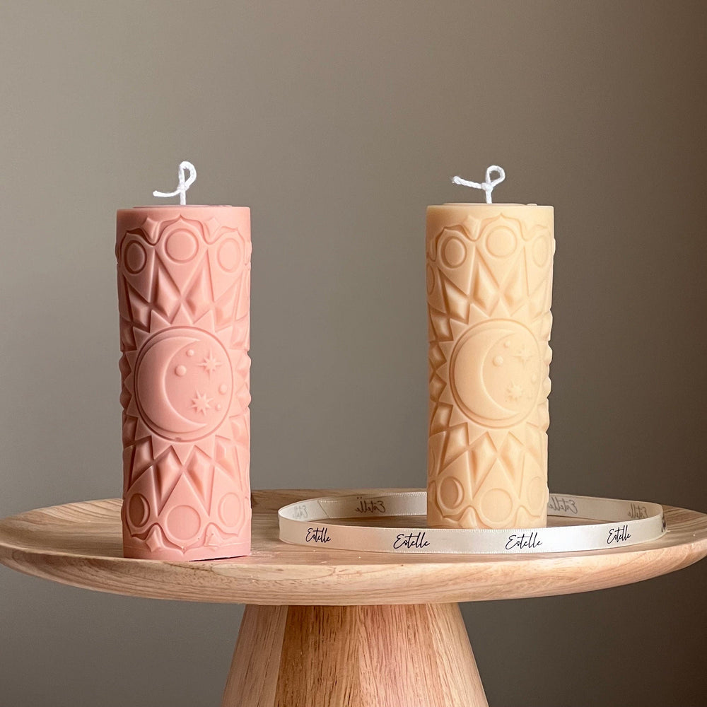Bougie Pilier Mandala Lunaire | Bougie Décorative Faite Main en Cire de Soja