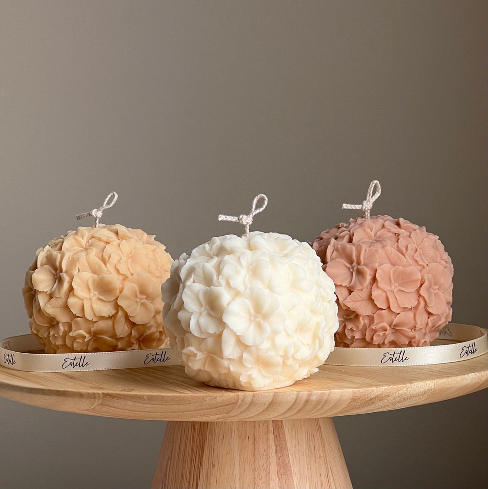 Bougie boule fleur d'hibiscus | Cire de soja décorative, non parfumée