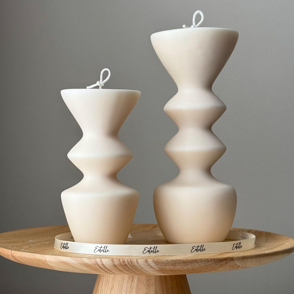 Duo de bougies piliers en cire de soja coulées à la main : bougies piliers en vase géométrique