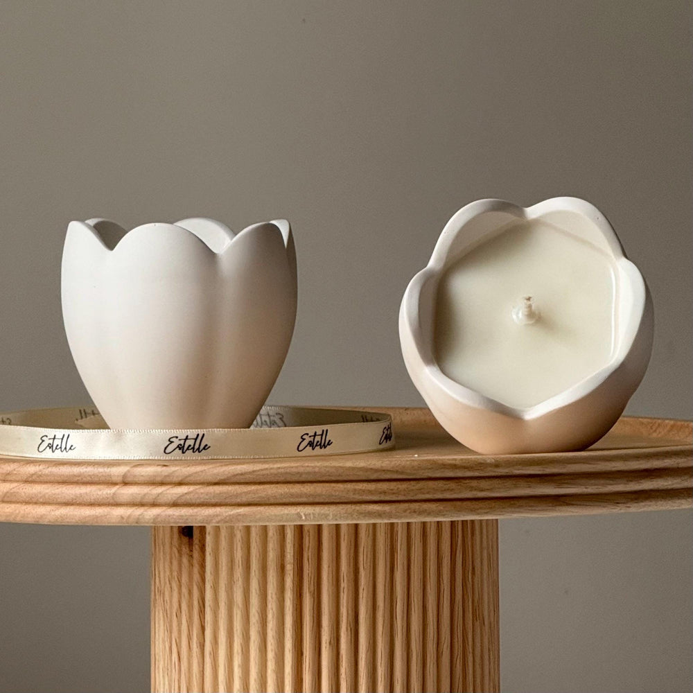 Bougie en cire de soja « Flower Jar » | Récipient en jesmonite fait main, Bougie parfumée