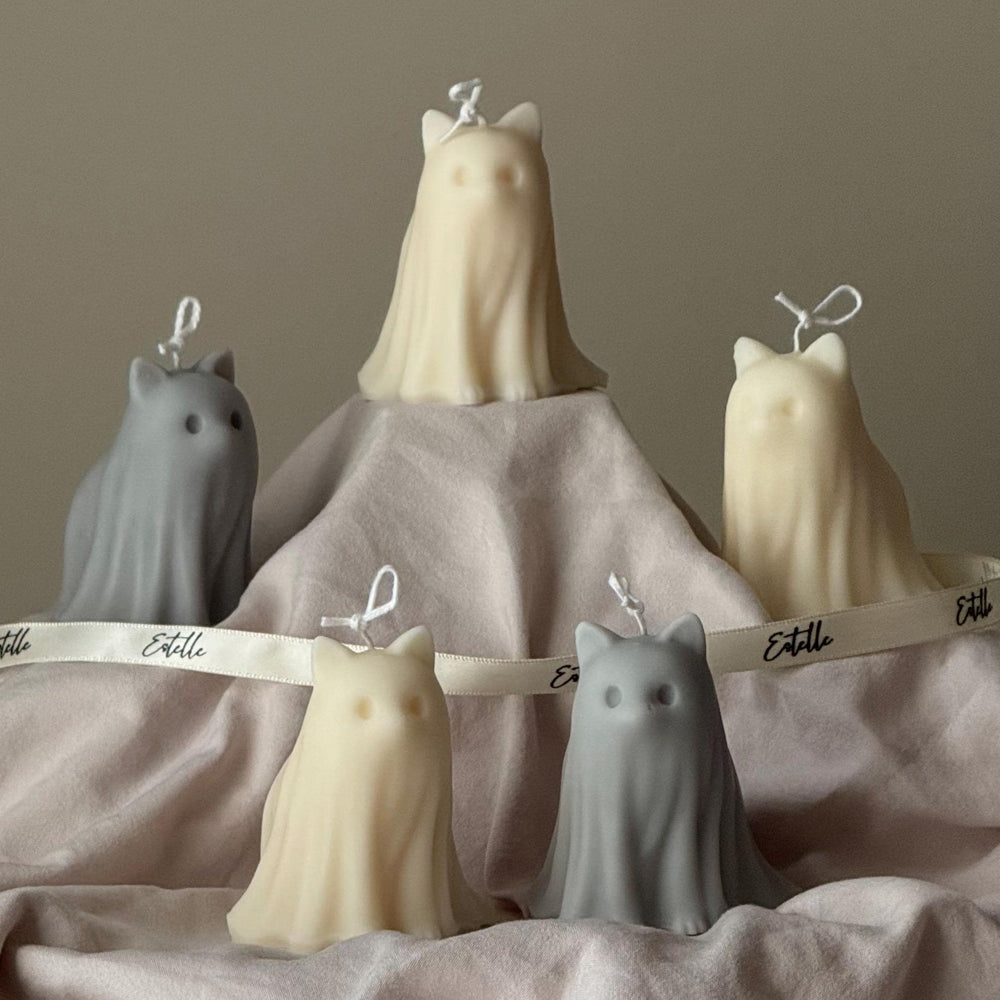 Duo de bougies sculptées Fantômes de chats et chiens d'Halloween : bougies en cire de soja coulées à la main