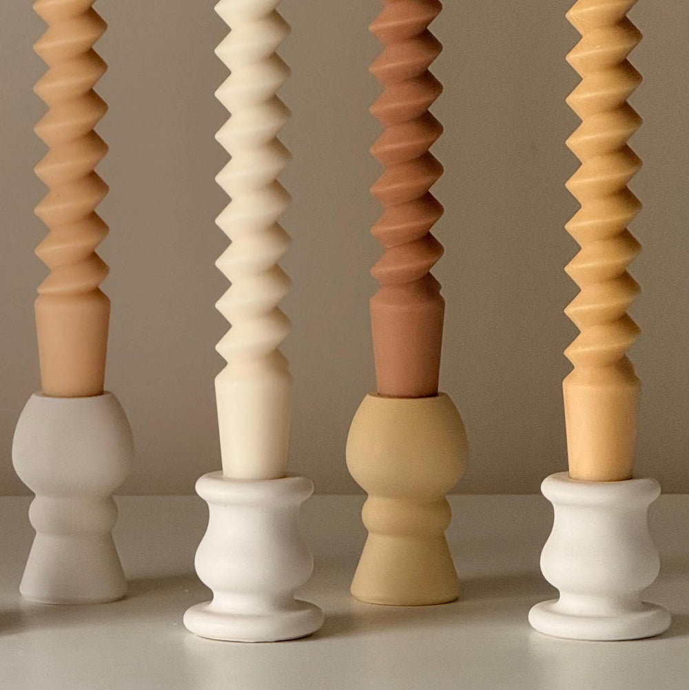 Sculptural Column Candlestick Holder: Minimalist Wedding Decor